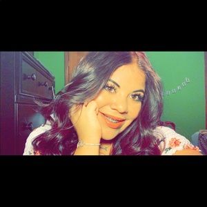 Meet your Posher, Jannessa